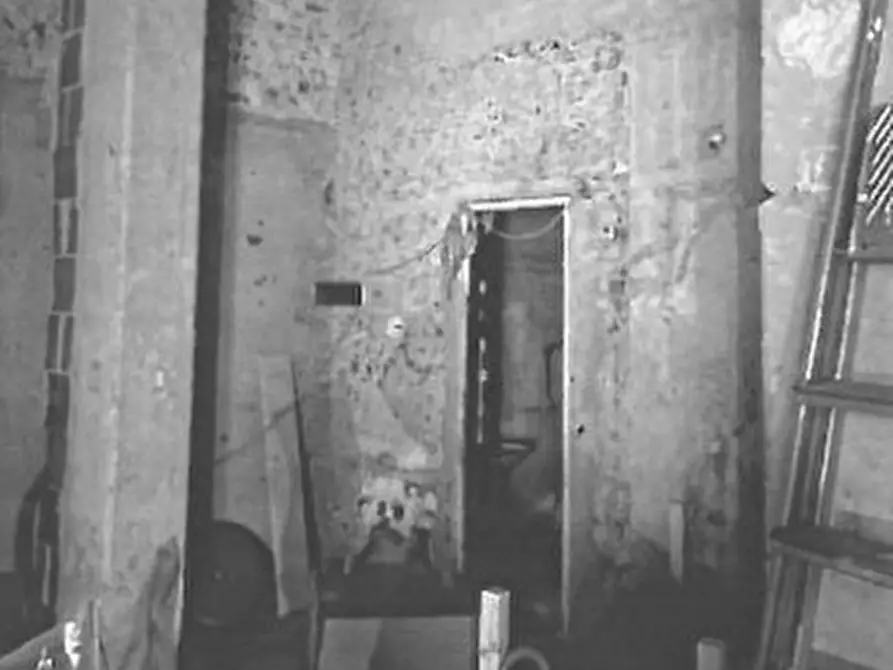 Immagine 7 di Locale commerciale in vendita  in Via Daniele Manin 36 a La Spezia