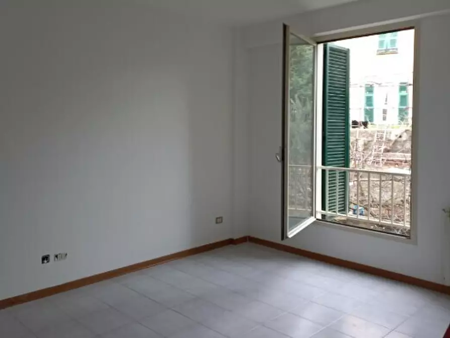 Immagine 6 di Quadrilocale in vendita  in Via Evasio Montanella 96/8 a Genova