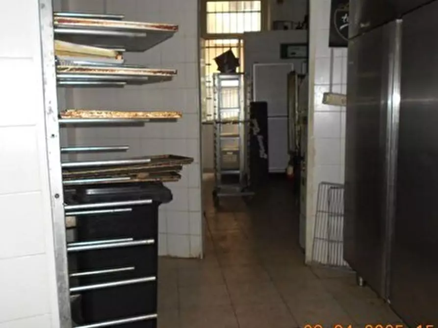 Immagine 5 di Locale commerciale in vendita  in Via Borgoratti 26 R a Genova