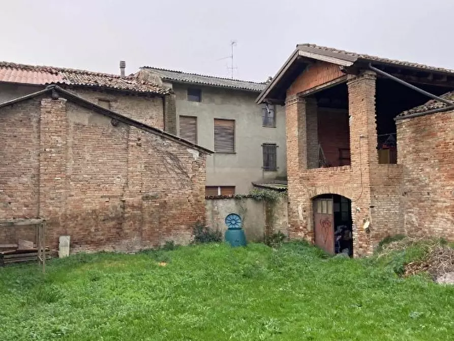 Immagine 10 di Terratetto in vendita  in Via Montebello 64 a Sale