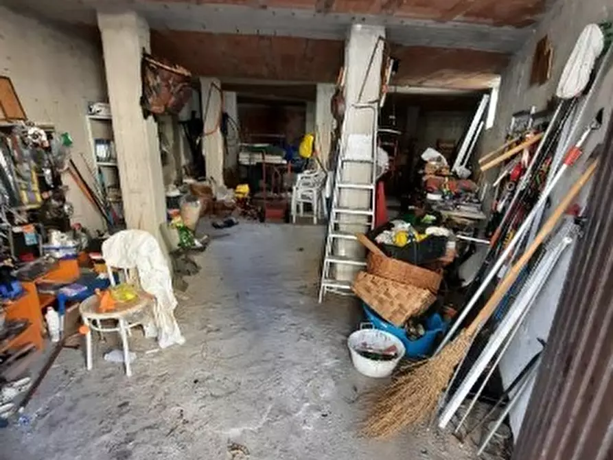 Immagine 5 di Pentalocale in vendita  in Via Cantarana 1 a La Spezia