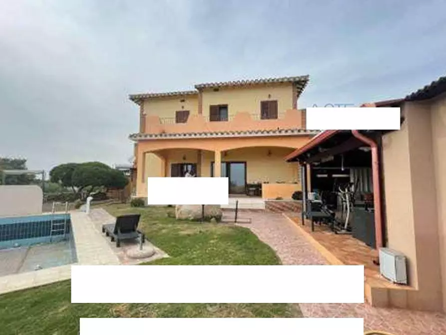 Immagine 1 di Villa in vendita  in Via delle Petunie 9 a Quartu Sant'elena