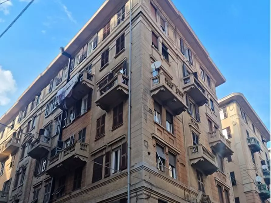 Immagine 1 di Pentalocale in vendita  in Corso Luigi Andrea Martinetti 6 a Genova