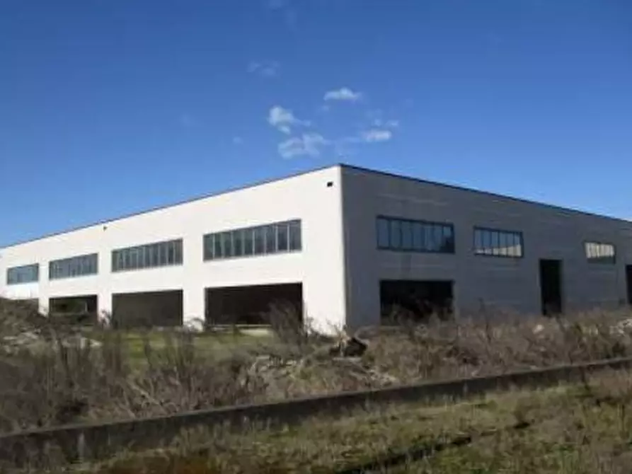 Immagine 1 di Attività artigianale in vendita  in Via San Lazzaro snc a Sale