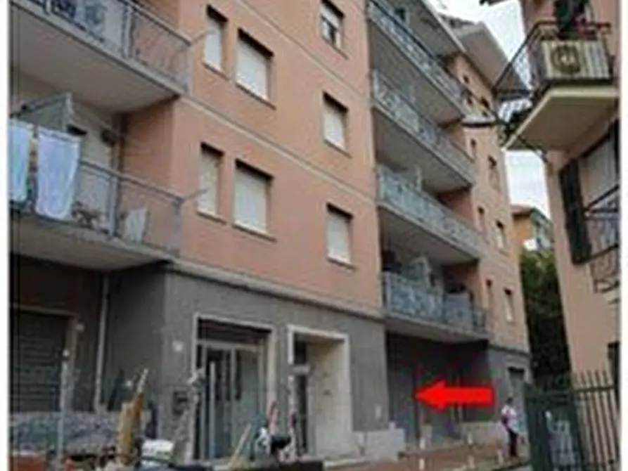Immagine 1 di Locale commerciale in vendita  in Via Enrico Mattei 18 a Sant'olcese