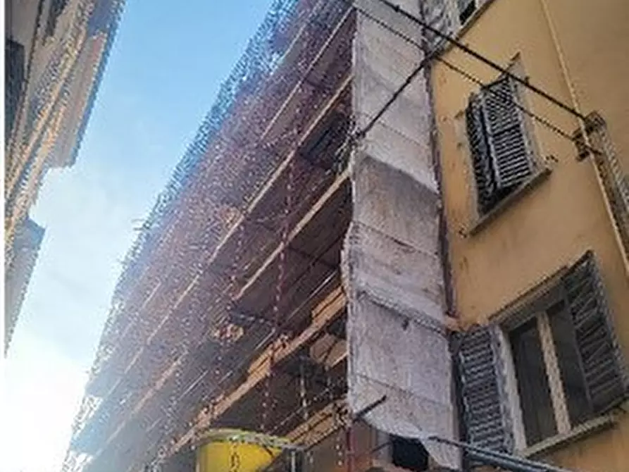 Immagine 1 di Pentalocale in vendita  in Via Blasia 5 a Modena