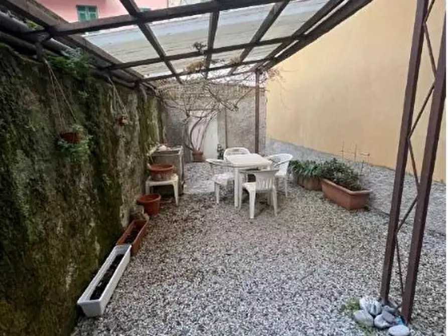 Immagine 7 di Locale commerciale in vendita  in Via Brigate Partigiane 7 a Lavagna