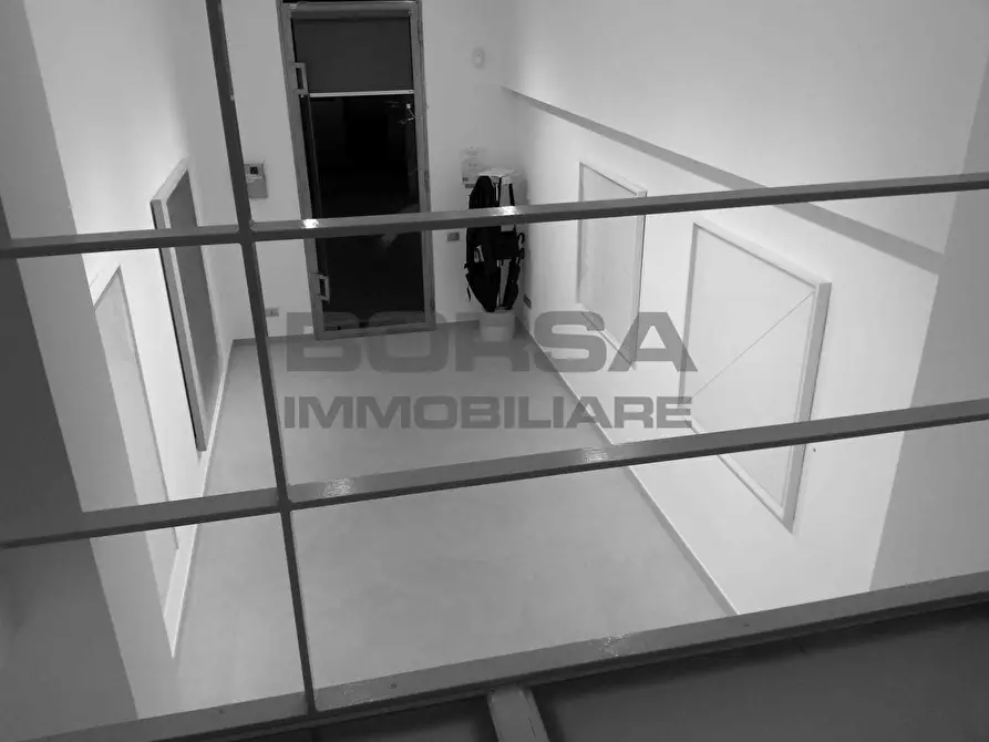 Immagine 16 di Attività commerciale in vendita  in Via Roma a Livorno