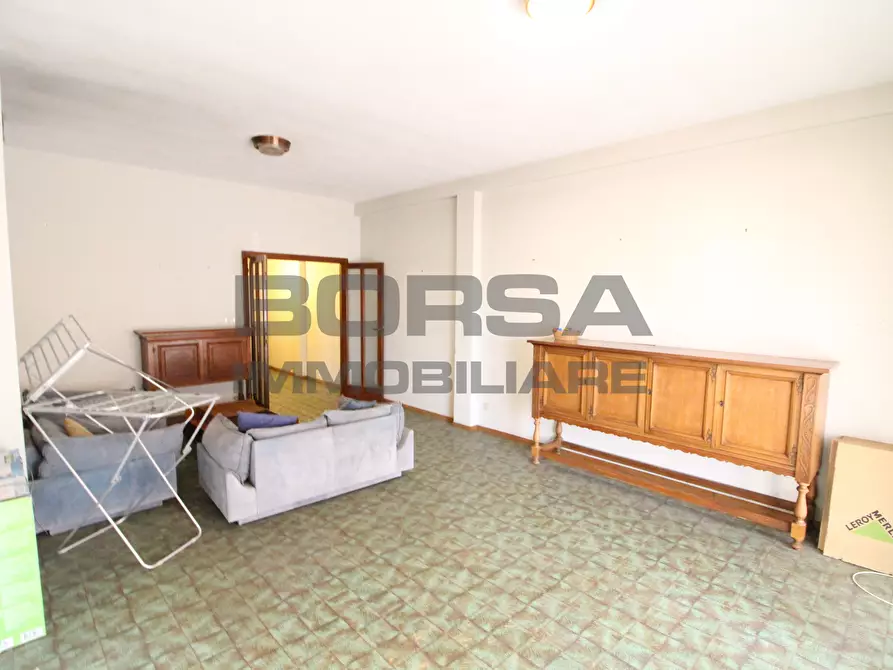 Immagine 4 di Pentalocale in vendita  in Via Montebello 27 a Livorno