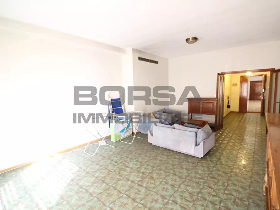 Immagine 17 di Pentalocale in vendita  in Via Montebello 27 a Livorno