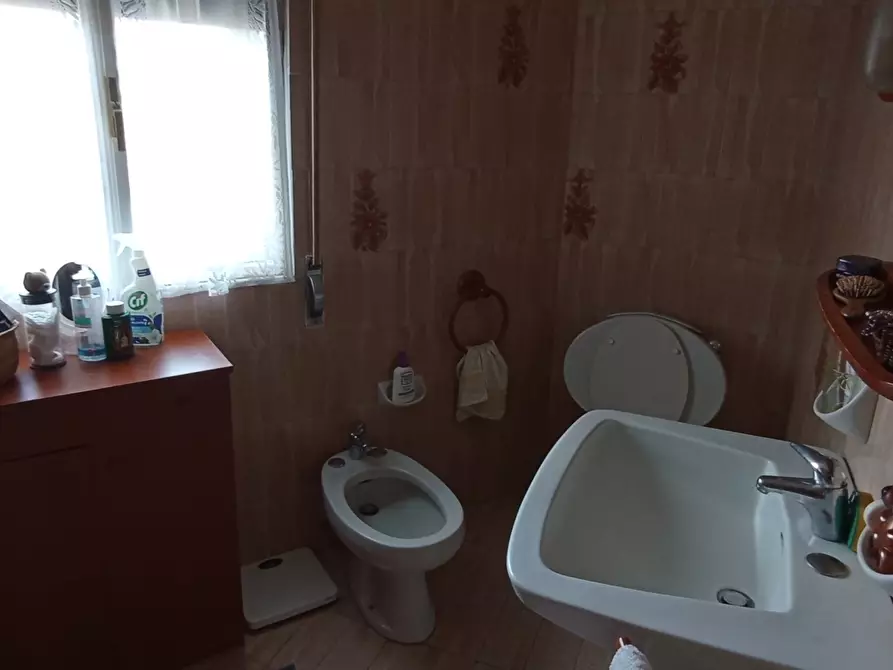 Immagine 12 di Pentalocale in vendita  a Ragusa