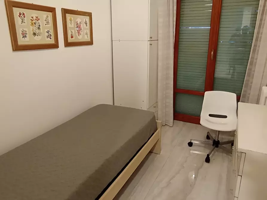 Immagine 11 di Trilocale in affitto  a Ragusa