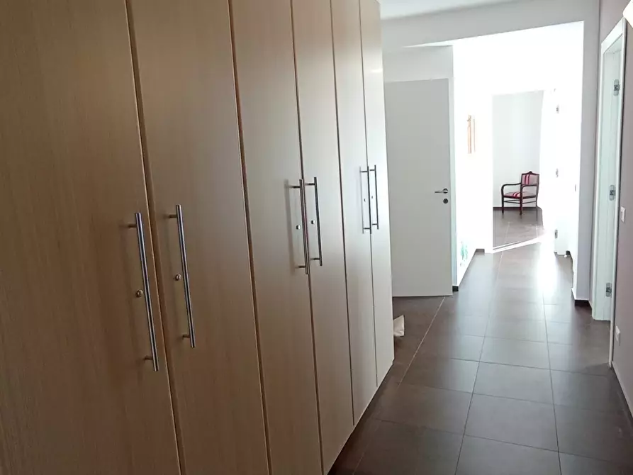 Immagine 26 di Pentalocale in affitto  a Ragusa