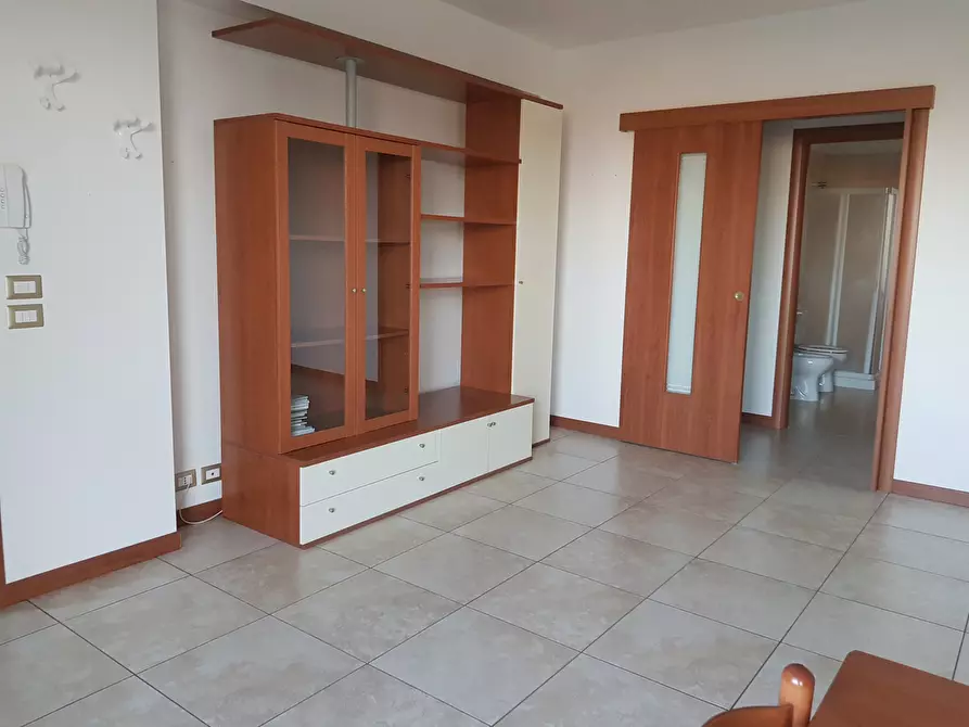 Immagine 6 di Trilocale in affitto  a Ragusa