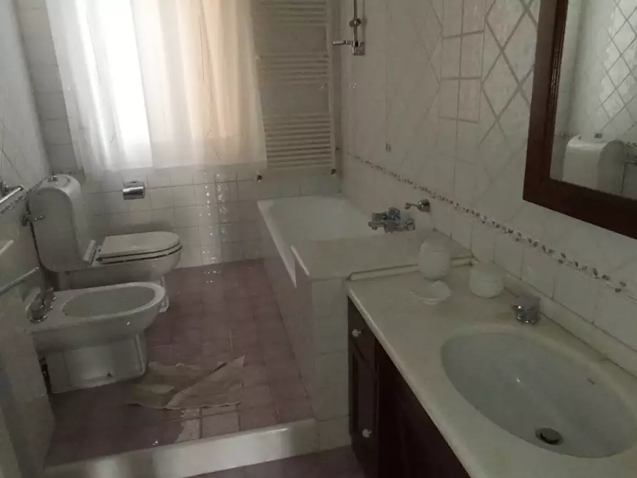 Immagine 5 di Pentalocale in vendita  a Ragusa