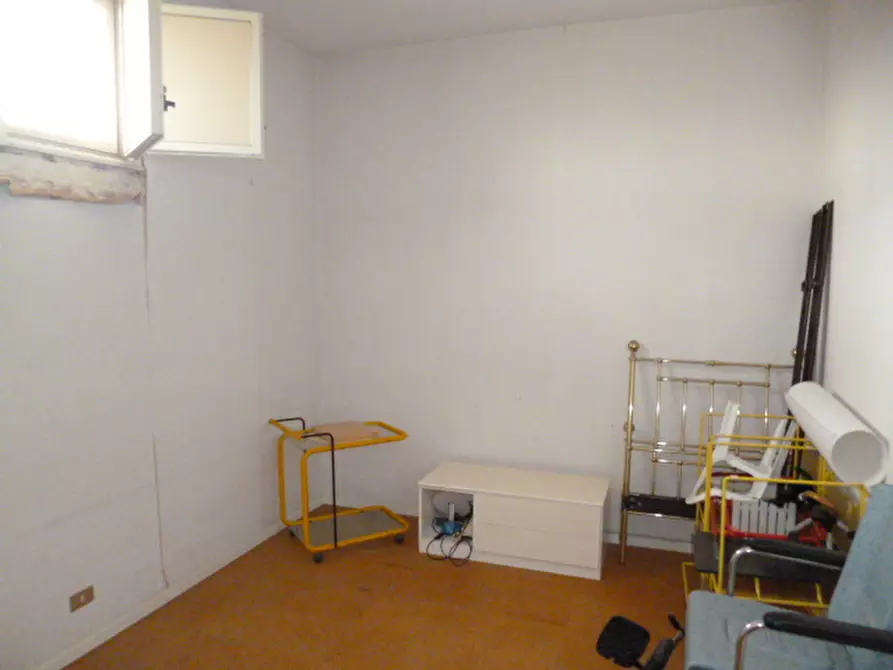 Immagine 7 di Pentalocale in vendita  a Ragusa