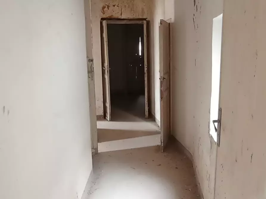 Immagine 8 di Pentalocale in vendita  a Ragusa