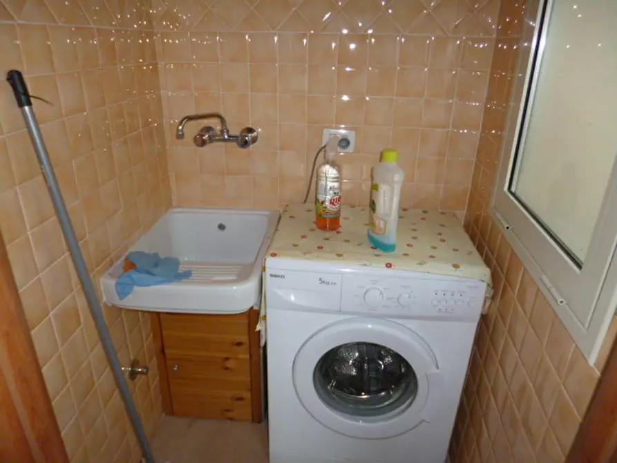 Immagine 15 di Bilocale in affitto  a Ragusa