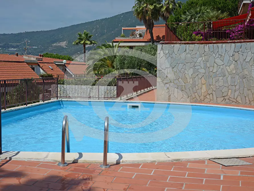 Immagine 27 di Monolocale in vendita  in Viale dei Pepi 13 a Ospedaletti