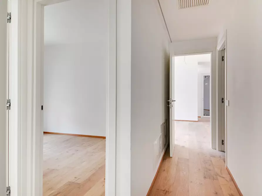 Immagine 36 di Quadrilocale in vendita  in Via L. C. Farini 291 a Cesena