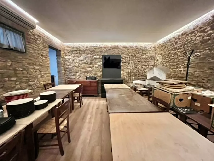 Immagine 26 di Locale commerciale in vendita  a Bertinoro