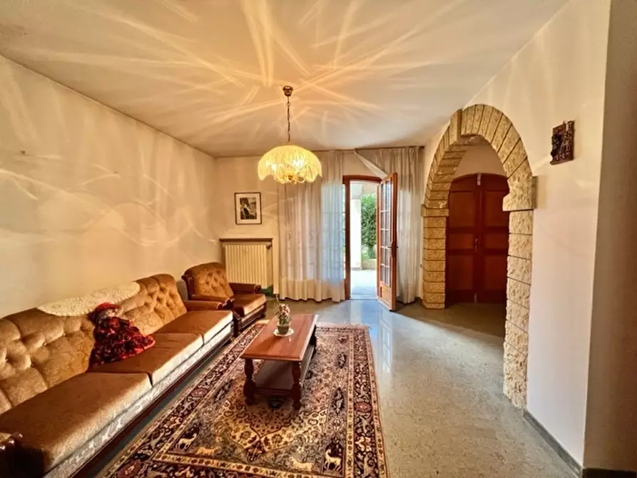 Immagine 19 di Villa in vendita  a Cesena