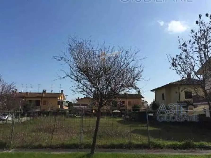 Immagine 1 di Terreno edificabile in vendita  a Ravenna