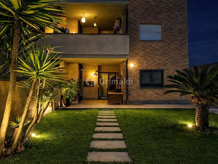 Immagine 15 di Trilocale in vendita  in Via di Cavallo Morto 57 a Nettuno