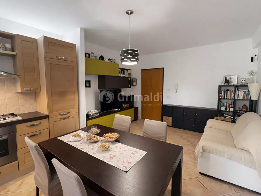 Immagine 3 di Trilocale in vendita  in Via di Cavallo Morto 57 a Nettuno