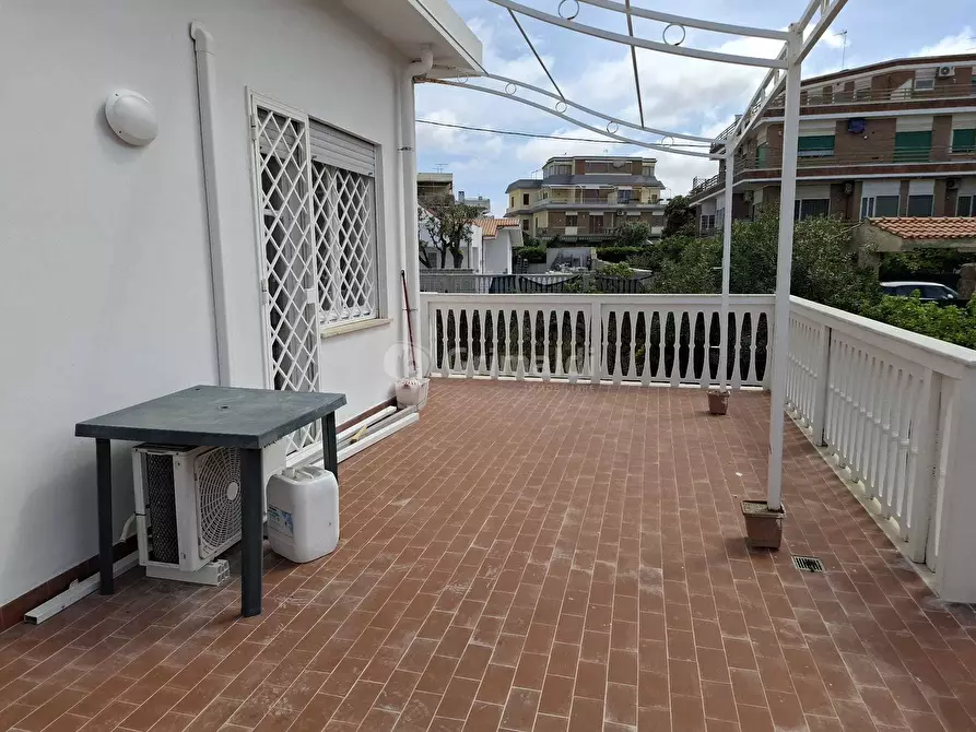 Immagine 3 di Attico in affitto  in Lungomare Enea 140 a Anzio