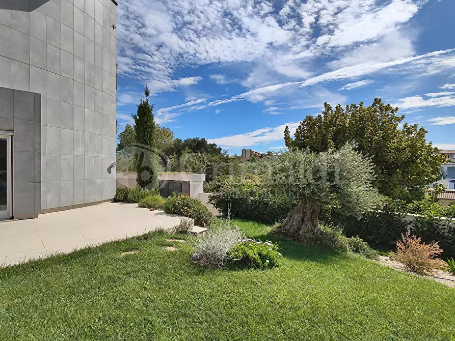 Immagine 63 di Villa in vendita  a Anzio