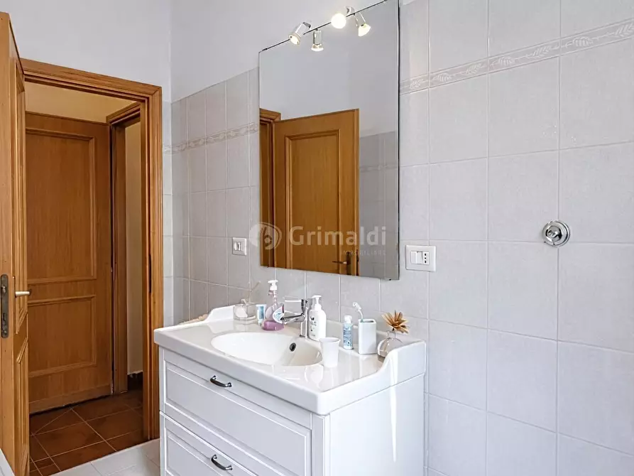 Immagine 25 di Trilocale in vendita  in Via Venezia 6 a Nettuno