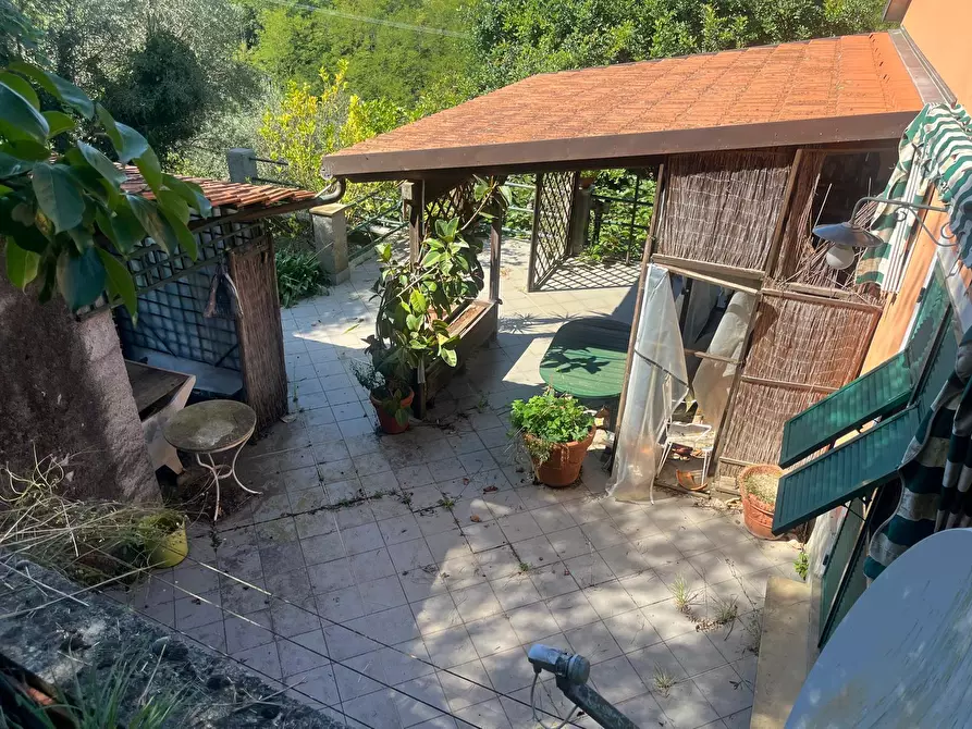 Immagine 9 di Villa in vendita  in Via Salvatore Gatti 19 a Castiglione Chiavarese