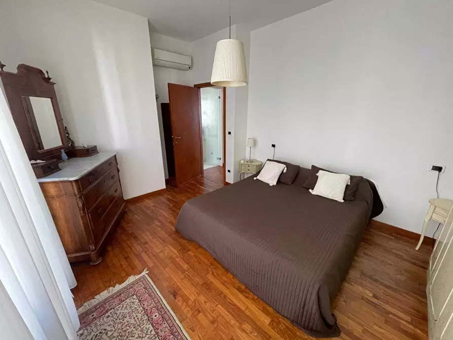 Immagine 2 di Appartamento in vendita  in Lungomare Giovanni Descalzo a Sestri Levante