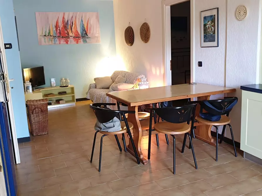 Immagine 2 di Trilocale in vendita  in Via Battaglione I. Zinara 2 a Deiva Marina