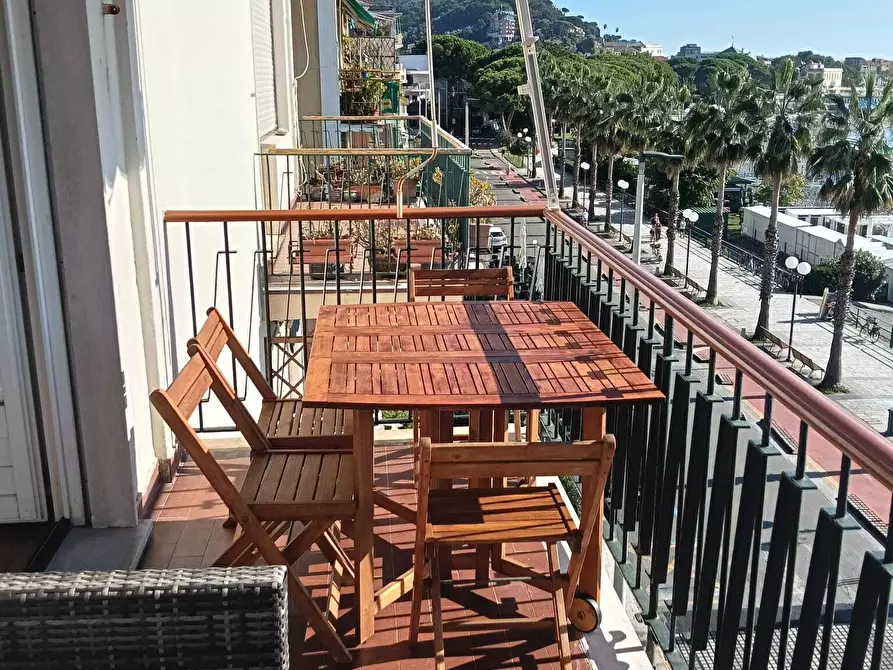 Immagine 30 di Appartamento in vendita  in Lungomare Giovanni Descalzo a Sestri Levante