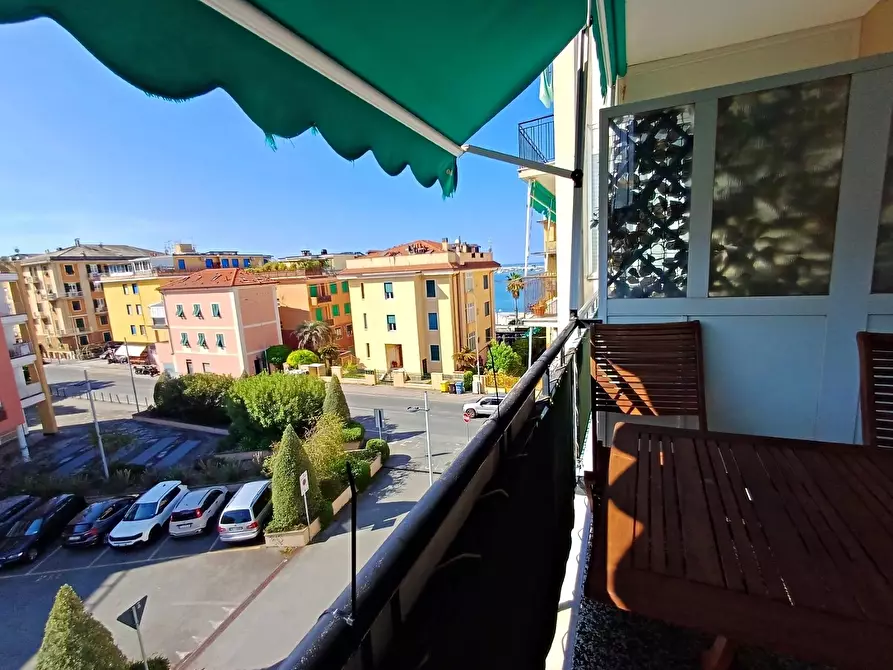 Immagine 12 di Trilocale in vendita  in Via Novara 2 a Sestri Levante