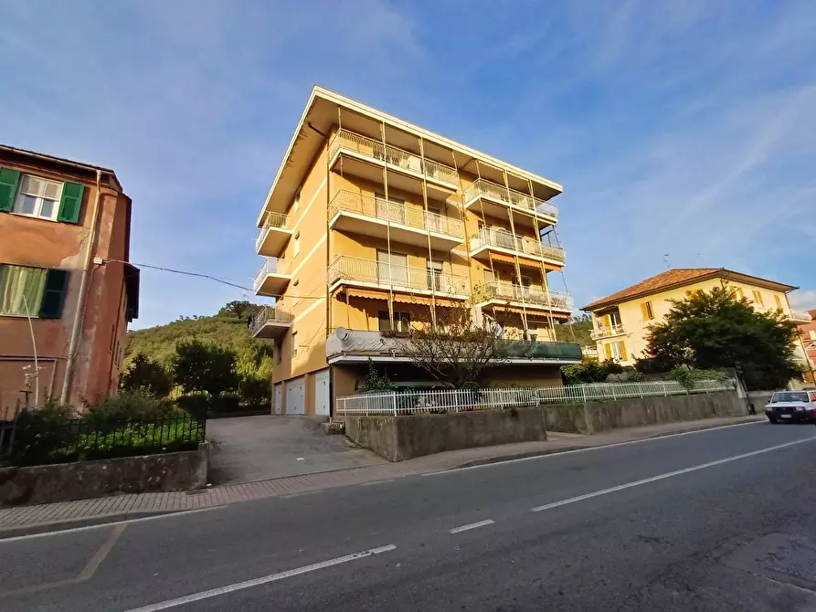 Immagine 1 di Quadrilocale in vendita  in Via Sara 183 a Sestri Levante