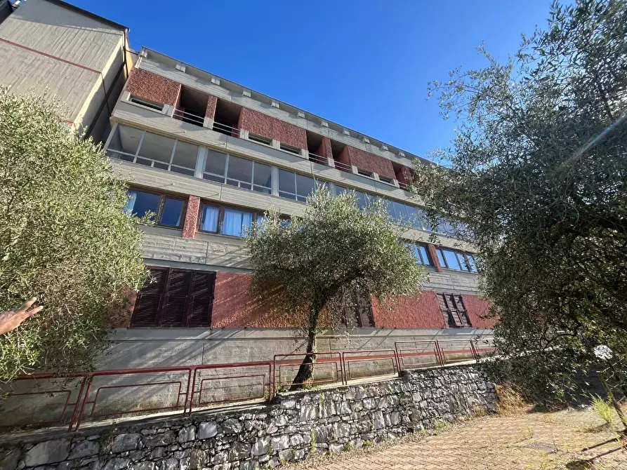 Immagine 1 di Palazzo in vendita  in Via Miramare 43 a Leivi