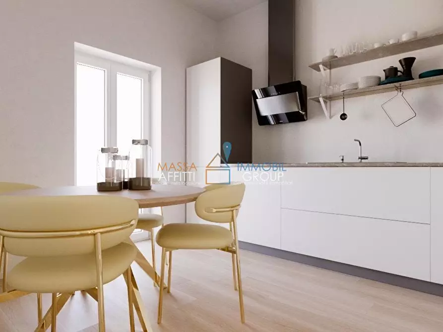 Immagine 10 di Quadrilocale in vendita  in Via Magenta 10 a Massa