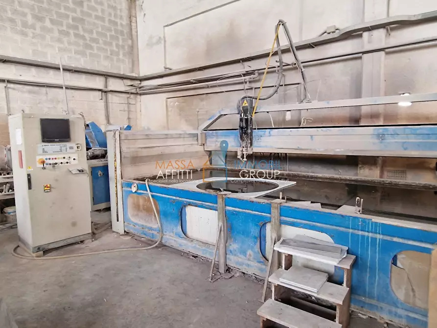 Immagine 7 di Attività artigianale in vendita  in Via San Colombano 31F a Massa