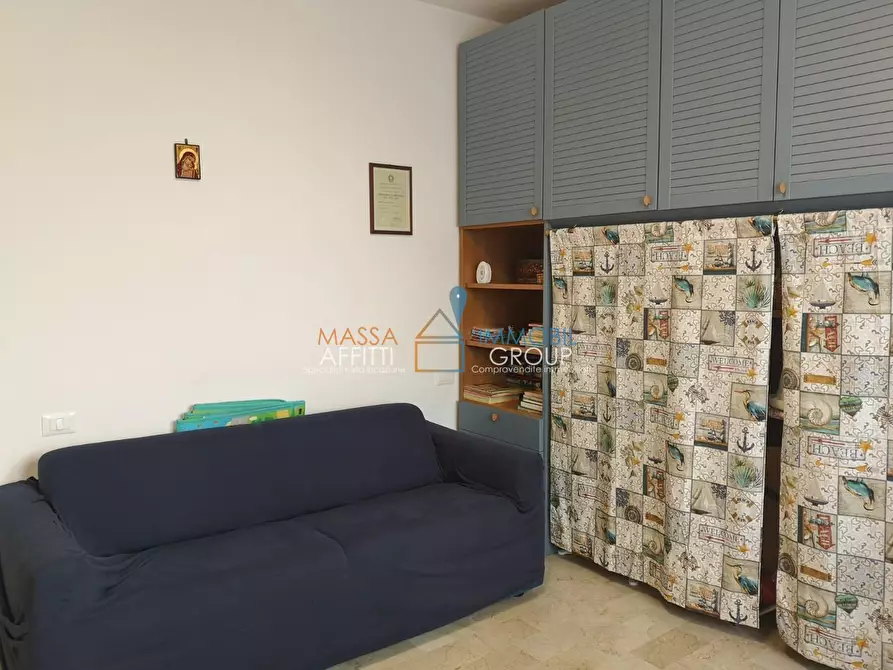Immagine 19 di Quadrilocale in vendita  in Via Marina Vecchia 388 a Massa