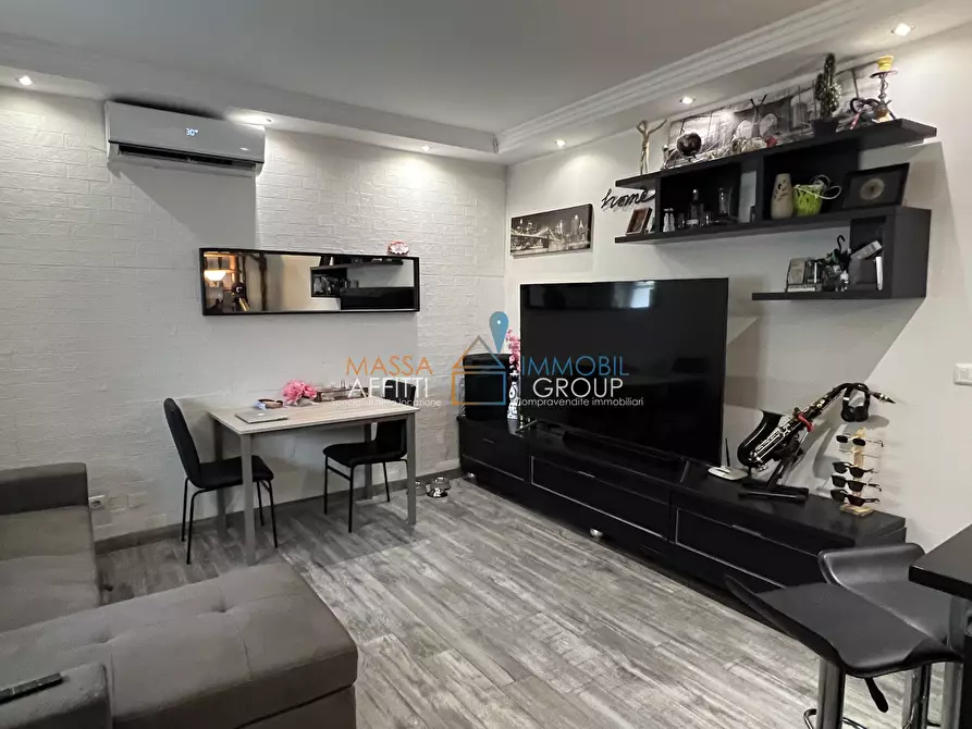 Immagine 10 di Casa indipendente in vendita  in Via della Gora 88 a Massa