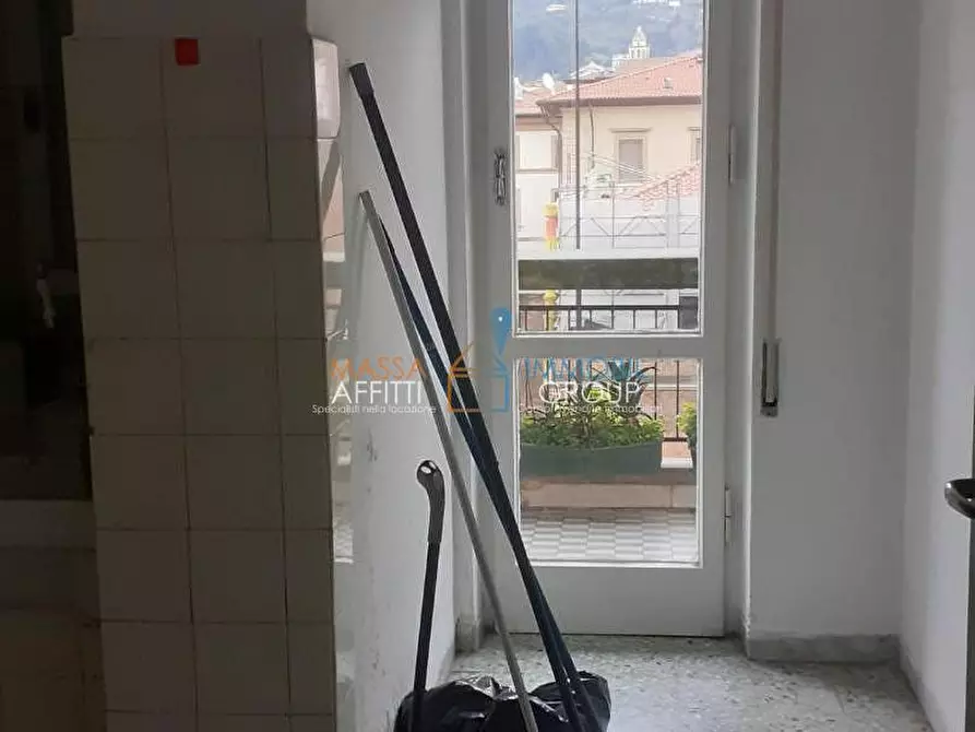 Immagine 7 di Quadrilocale in vendita  in Viale Eugenio Chiesa 7 a Massa