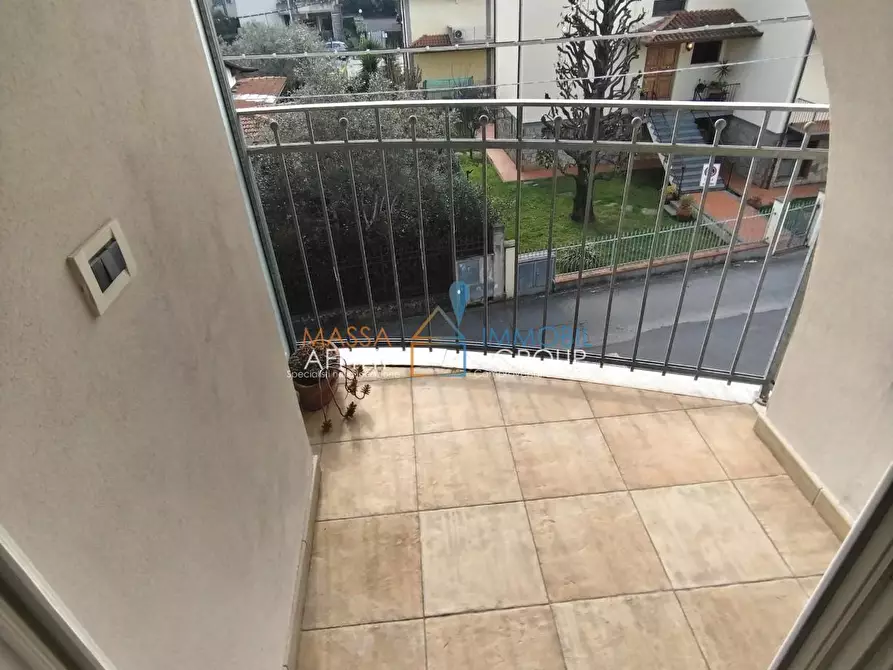 Immagine 31 di Porzione di casa in vendita  in Via Benedetto Croce 14 a Massa