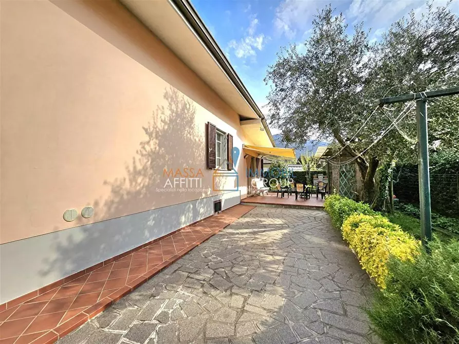 Immagine 4 di Porzione di casa in vendita  in Via Pratta 6 a Massa