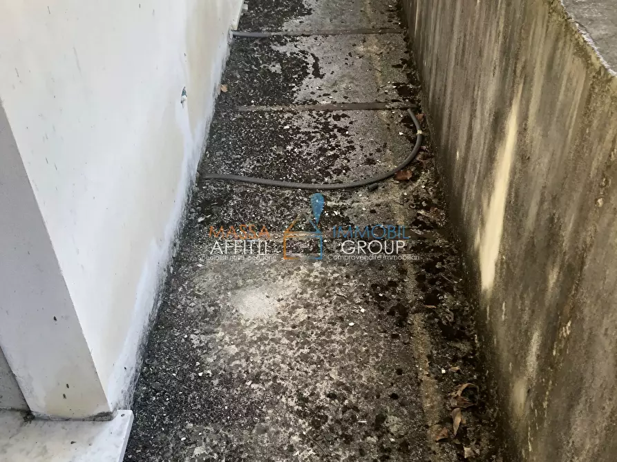 Immagine 5 di Villetta a schiera in vendita  in Via della Posta 43 a Massa