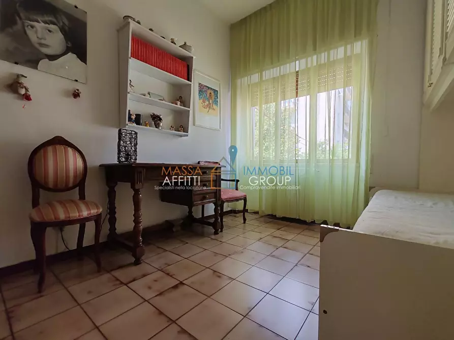 Immagine 14 di Quadrilocale in vendita  in Viale Eugenio Chiesa 21 a Massa