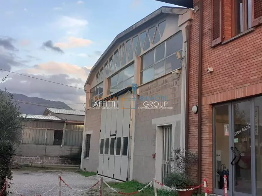 Immagine 2 di Pentalocale in vendita  in Via G. Carducci 185 a Massa