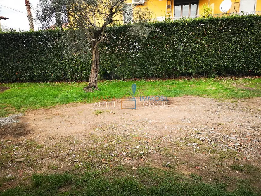 Immagine 28 di Quadrilocale in vendita  in Via Marina Vecchia 388 a Massa